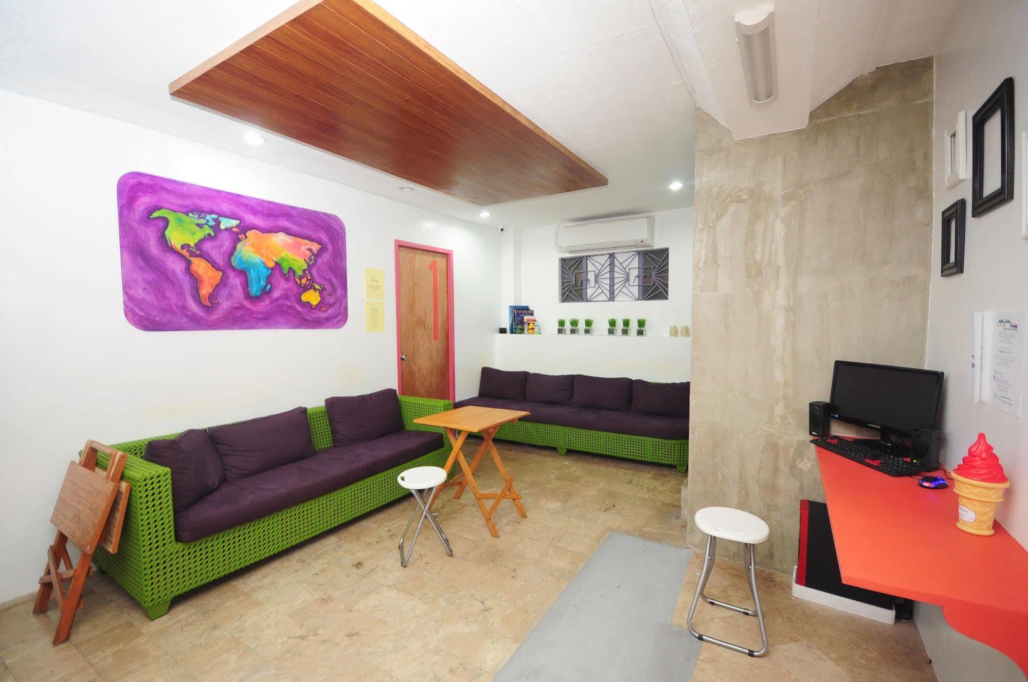 Mnl Boutique Hostel Makati City Exterior photo